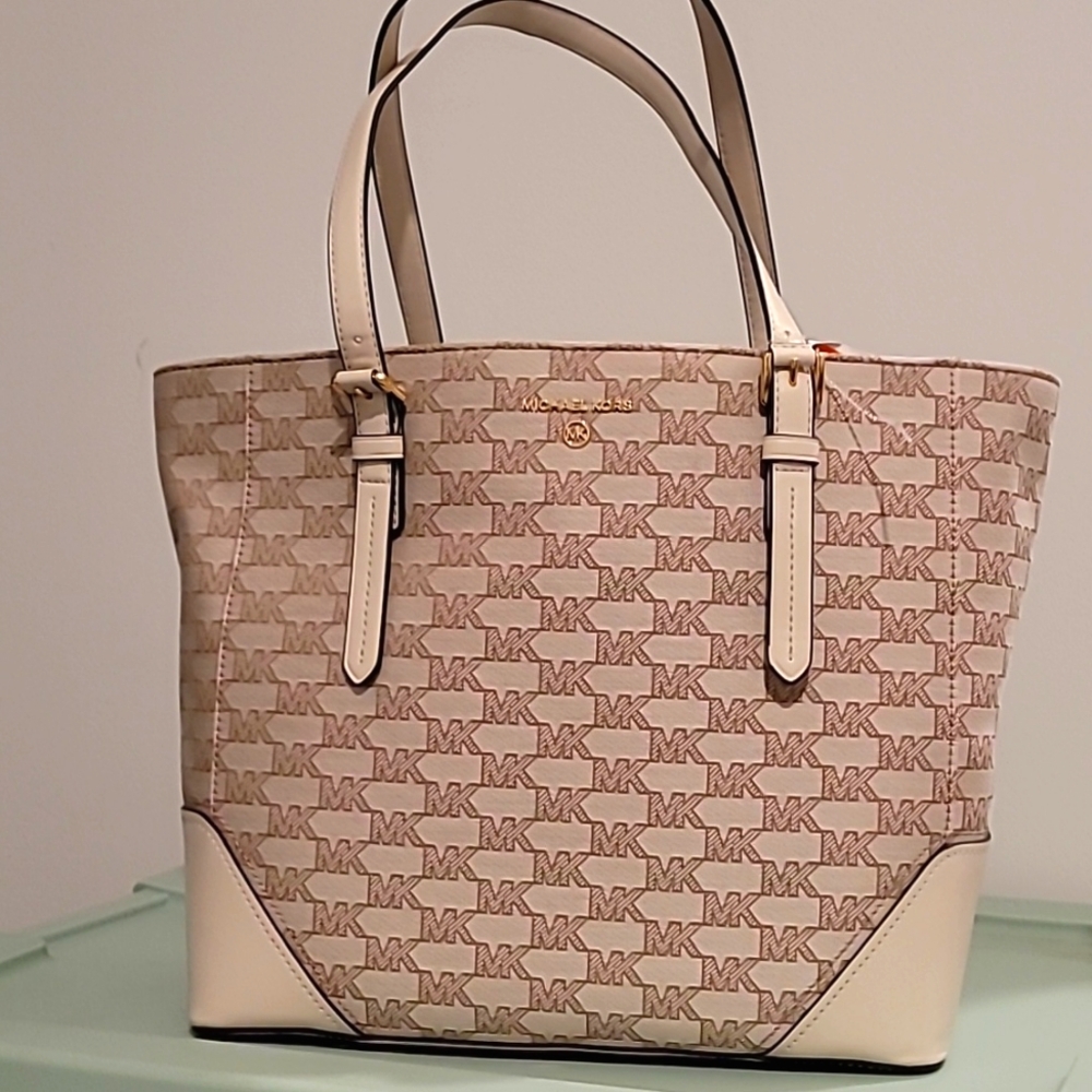 Tote - Picture 3 of 4